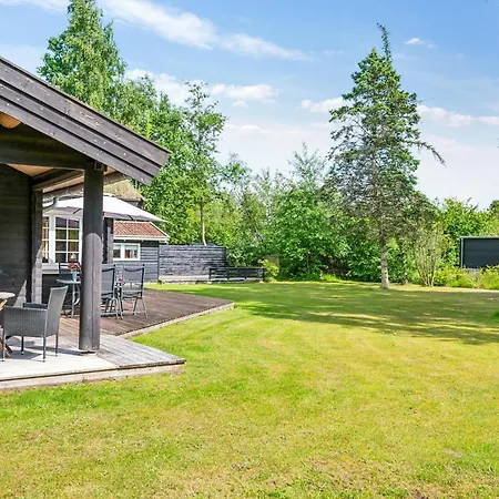 Stunning In With 2 Bedrooms And Wifi Glesborg